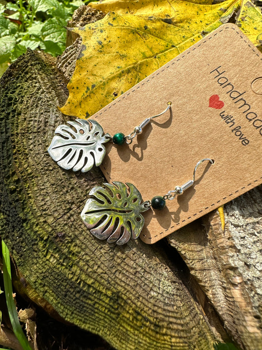 Silver monstera with green tigers eye