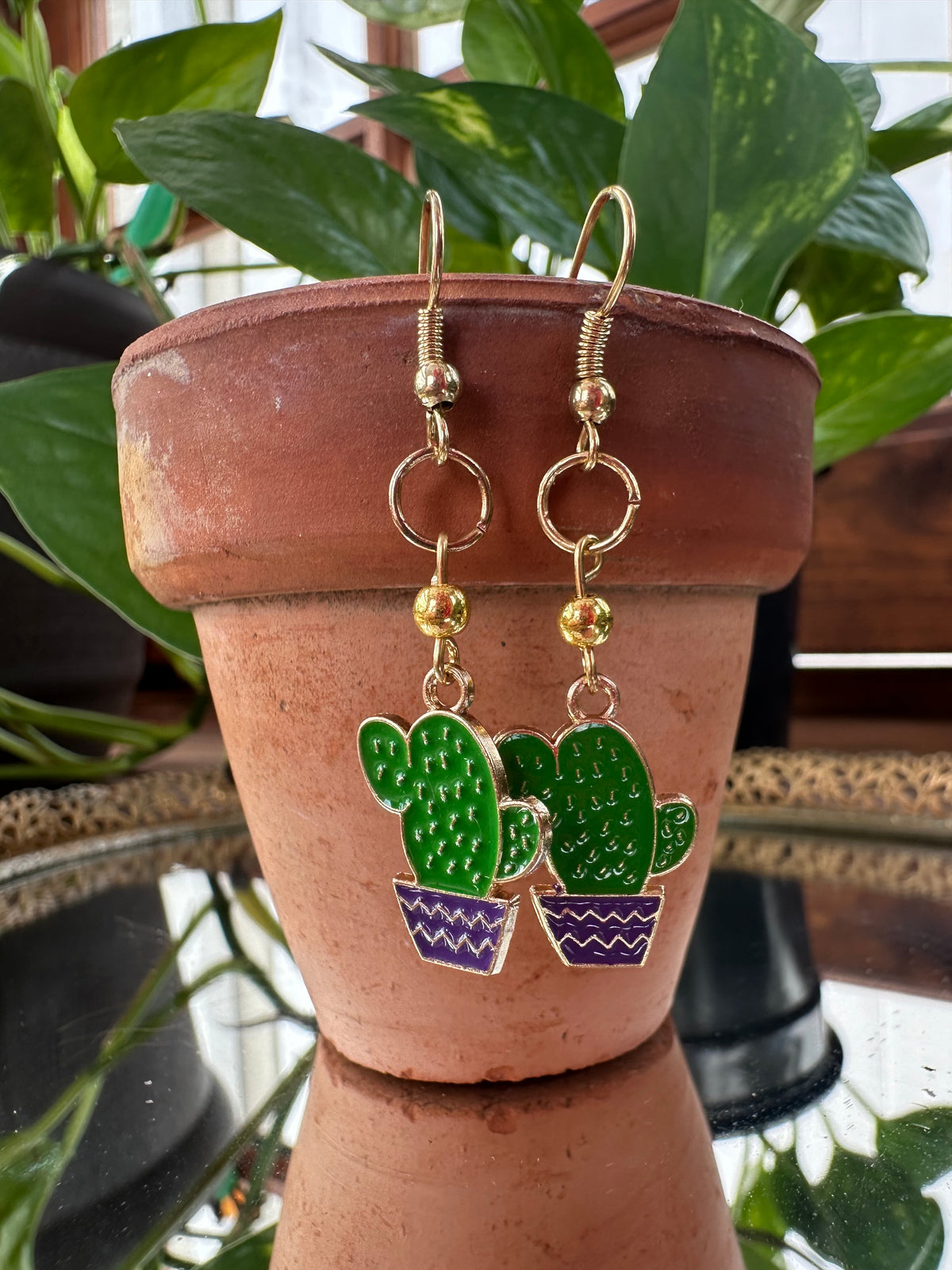 Waving cactus earrings